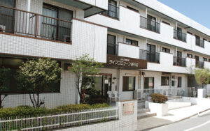 葛飾区にある介護付き有料老人ホームのライフコミューン新小岩です。